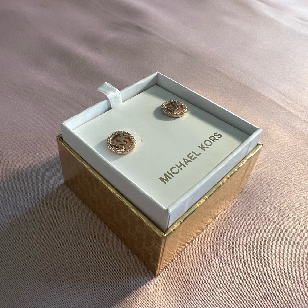 michael kors gold finish brass earrings ✨ - Picture 2 of 2